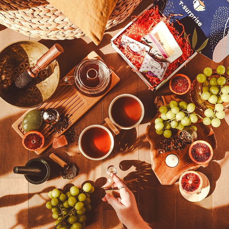 Top 5 des Thés et Infusions pour se Rafraîchir cet Été