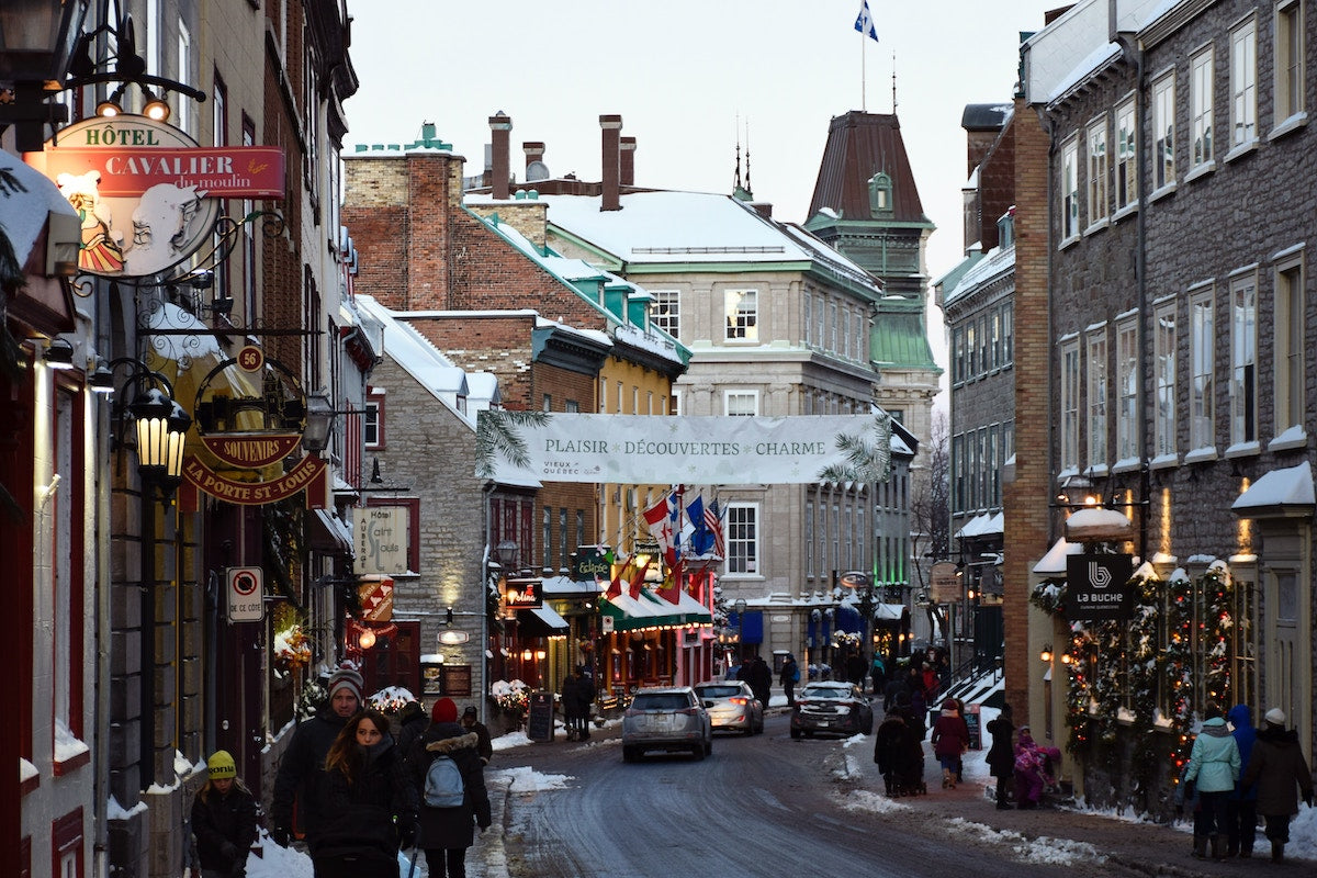 L'histoire fascinante du thé au Québec : des racines ancestrales à la culture moderne du thé