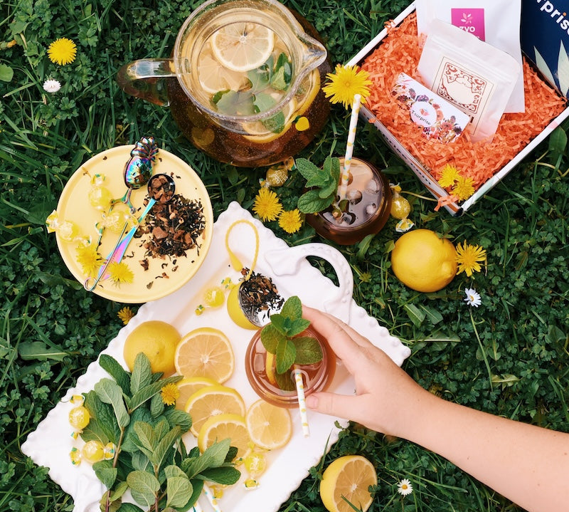 Les Bienfaits du Thé Vert pour le Retour au Travail : Comment le Thé Vert Peut Vous Aider à Retrouver Votre Énergie Après les Vacances